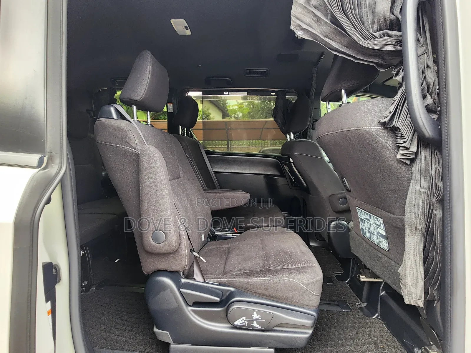 Toyota Noah 2.0 AWD (7 Seater) 2018 White