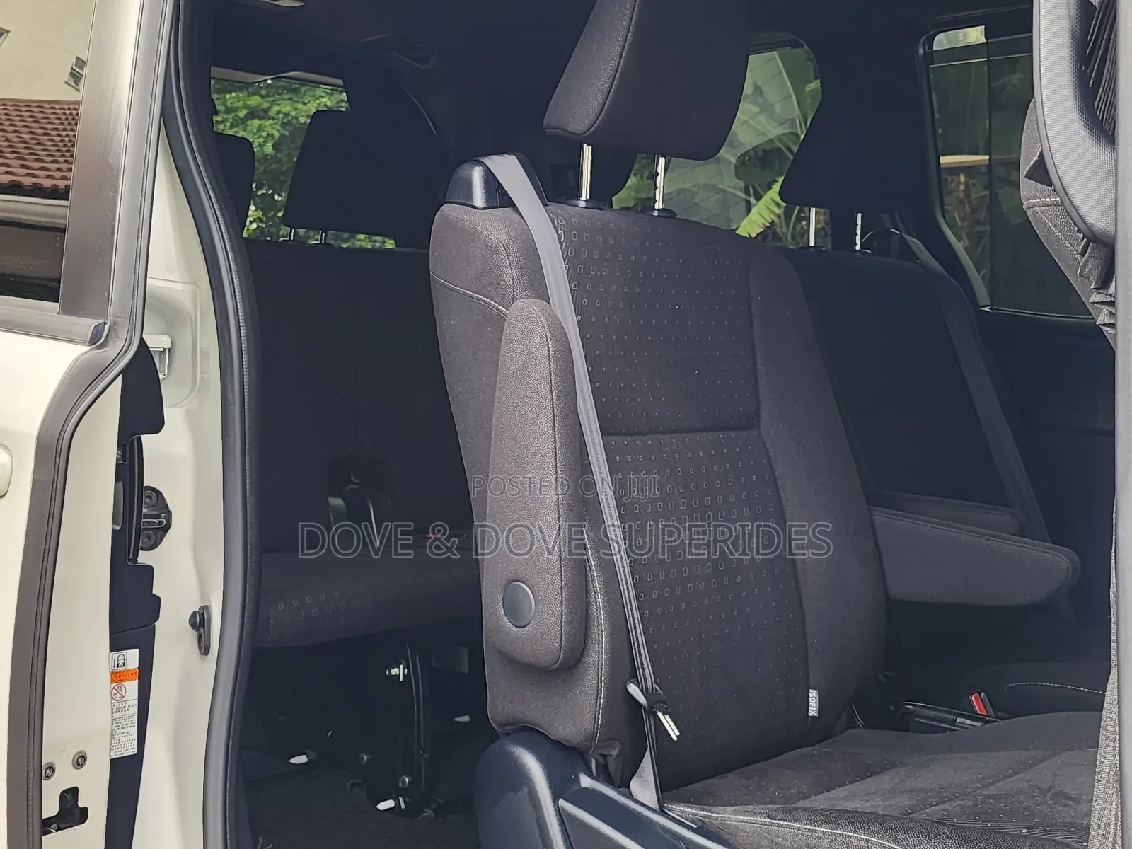 Toyota Noah 2.0 AWD (7 Seater) 2018 White