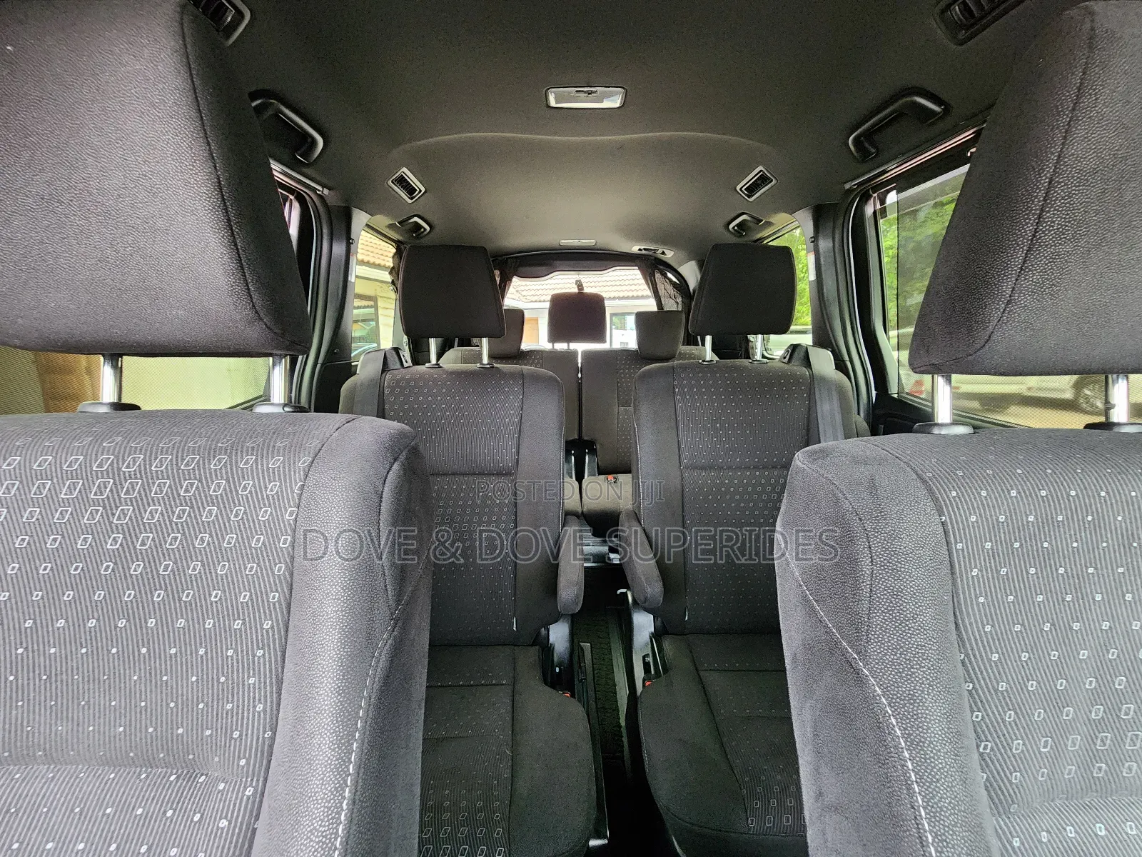 Toyota Noah 2.0 AWD (7 Seater) 2018 White