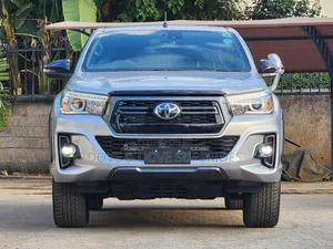 Toyota Hilux Revo Double Cab Deisel 2.4 RWD 2019 Silver
