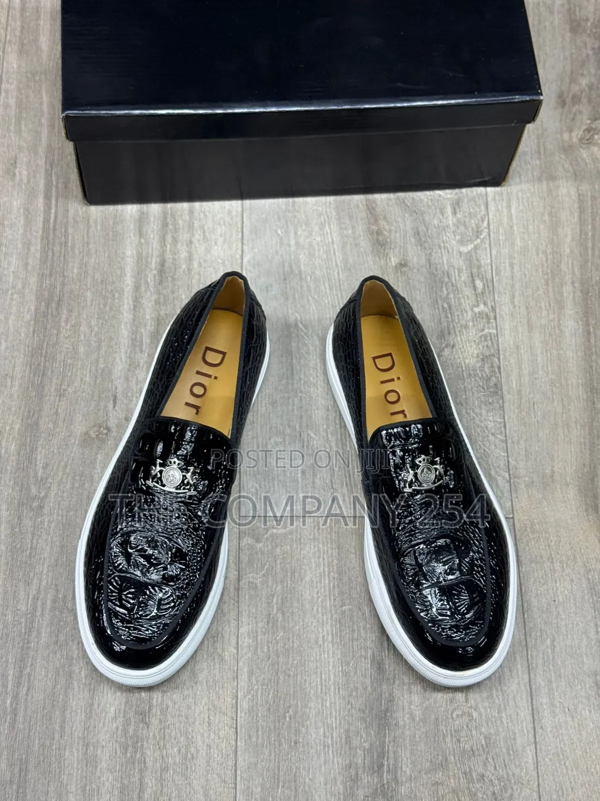 Quality Casual Slip on Wetlook Leather White Sole Shoes