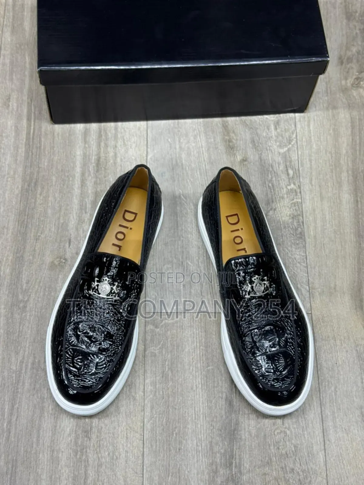 Quality Casual Slip on Wetlook Leather White Sole Shoes