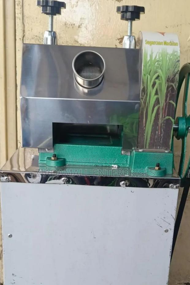 Heavy-Duty Sugarcane Crusher Juicer Machine – Power Meets Efficiency - main view