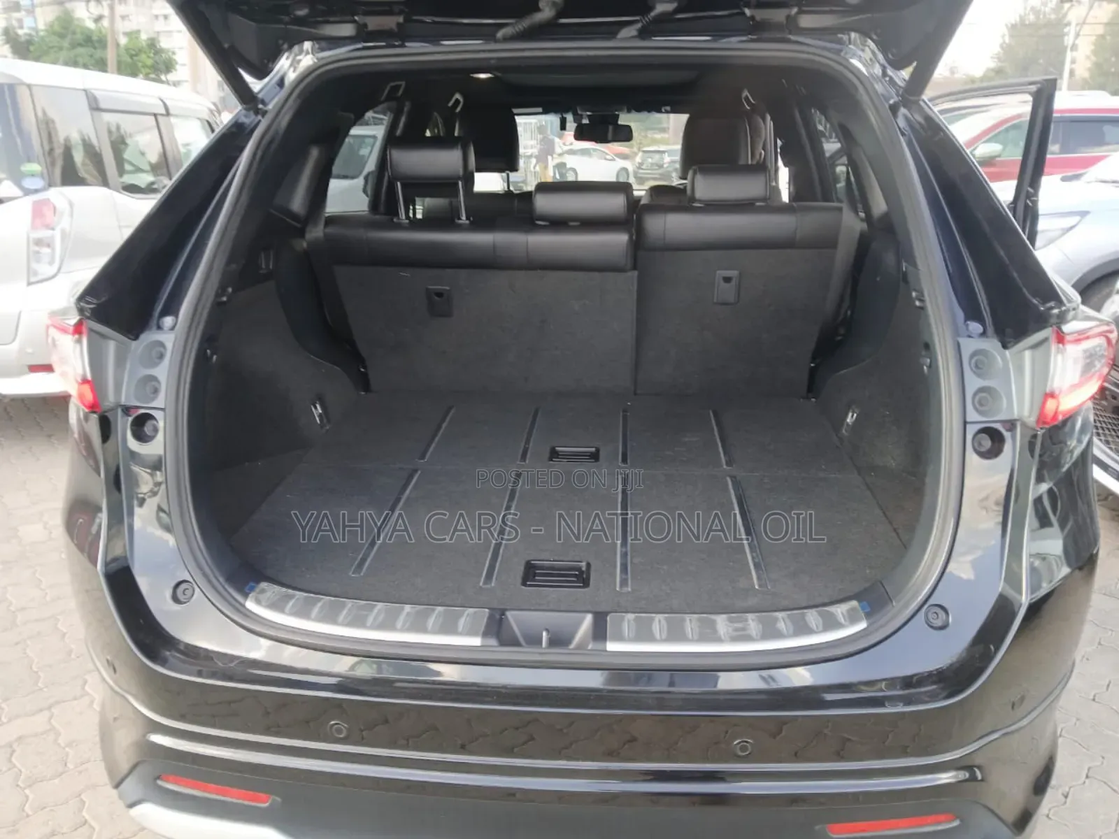 Toyota Harrier 2.0 2019 Black