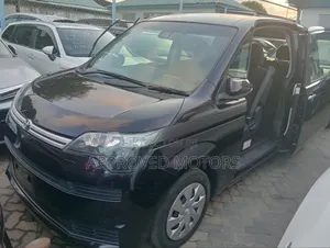 Toyota Spade 2018 Purple