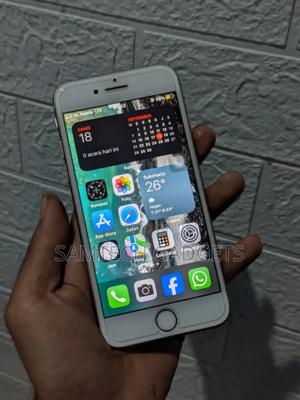 Apple iPhone 8 64 GB Gold - thumbnail 2