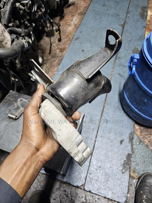 Engine Mount Mazda Demio - thumbnail 4
