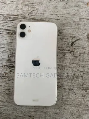 Apple iPhone 11 64 GB White