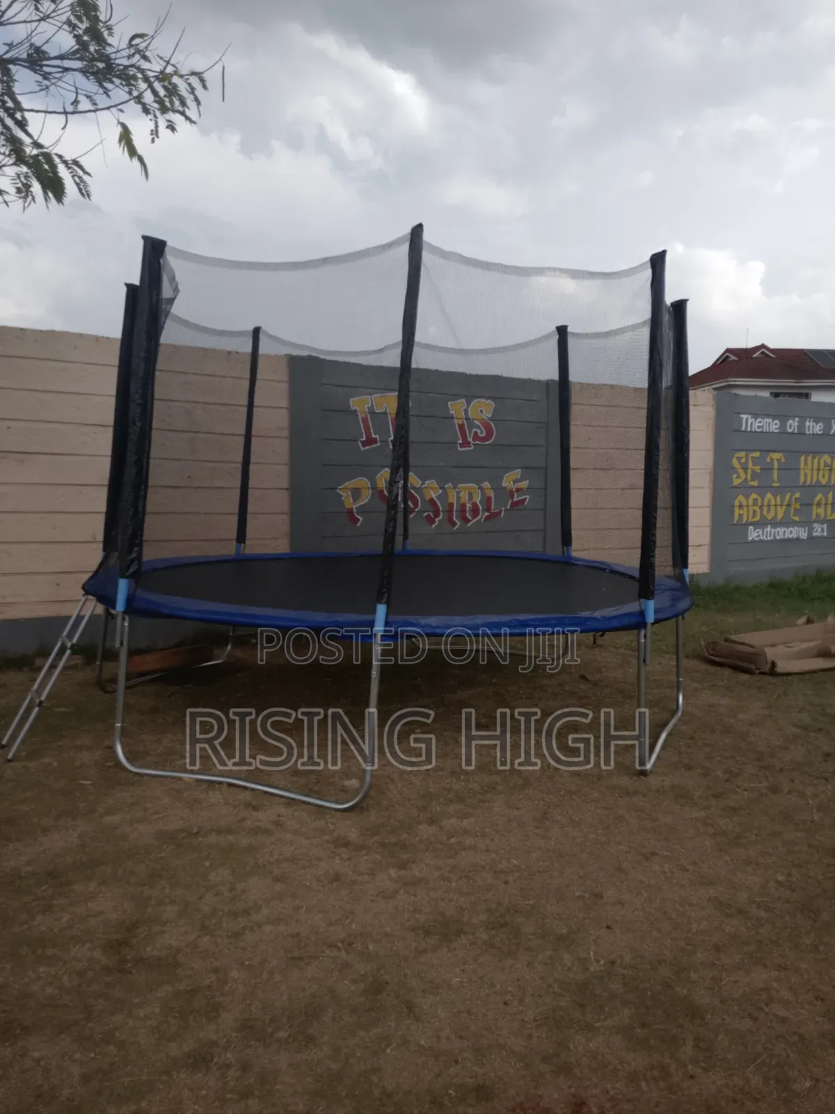 Outdoor 12ft Trampoline – Fun for Kids Adults