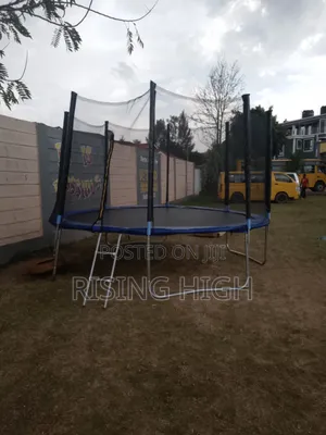 Brand New 12ft Trampoline – Free Safety Enclosure