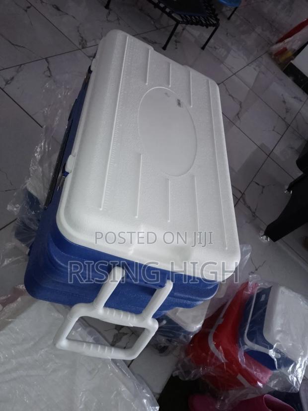 Spacious 90l Cooler – Keep Food Fresh - main view