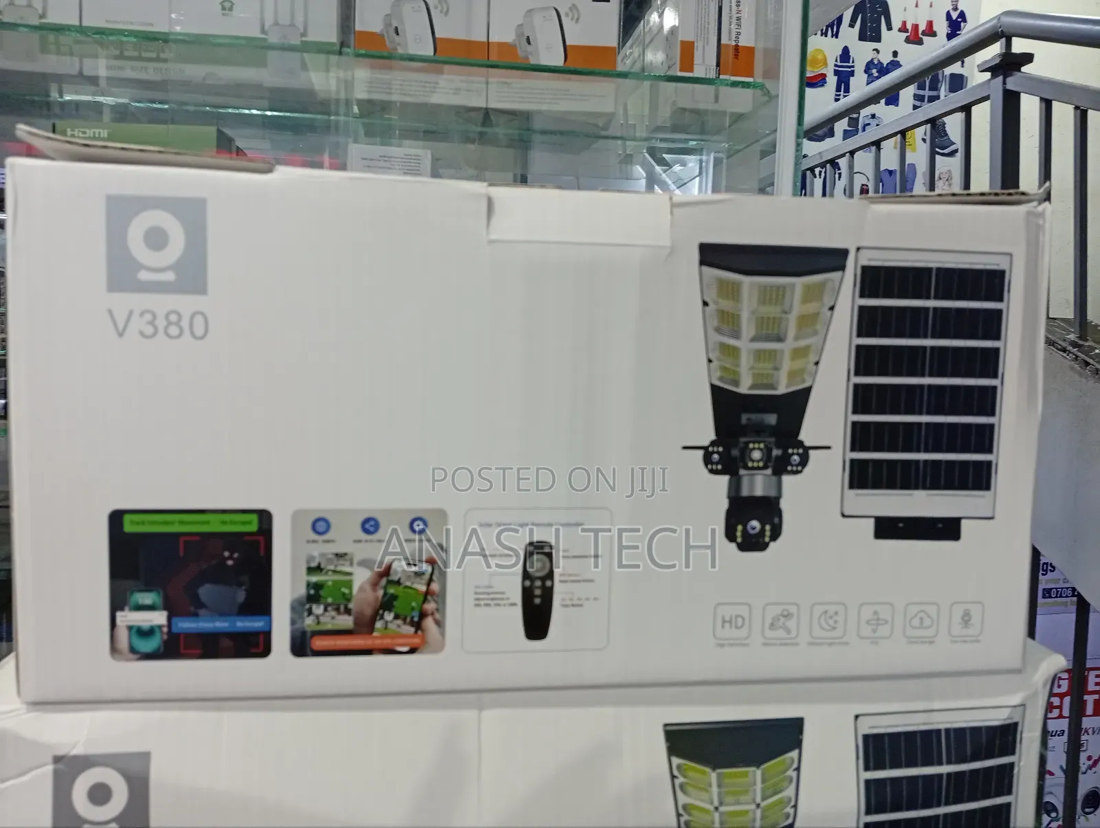 Quality Triple Lense Solar 4g With Floodlight Camera V380