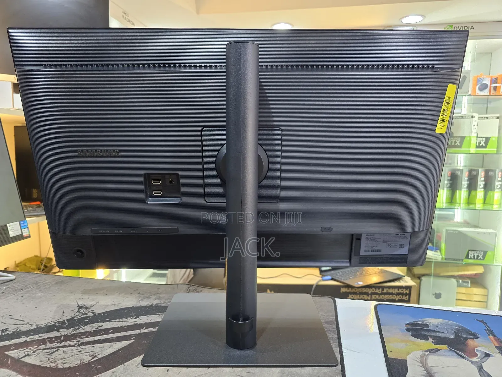 Samsung 32 Inch Display Monitor on Offer