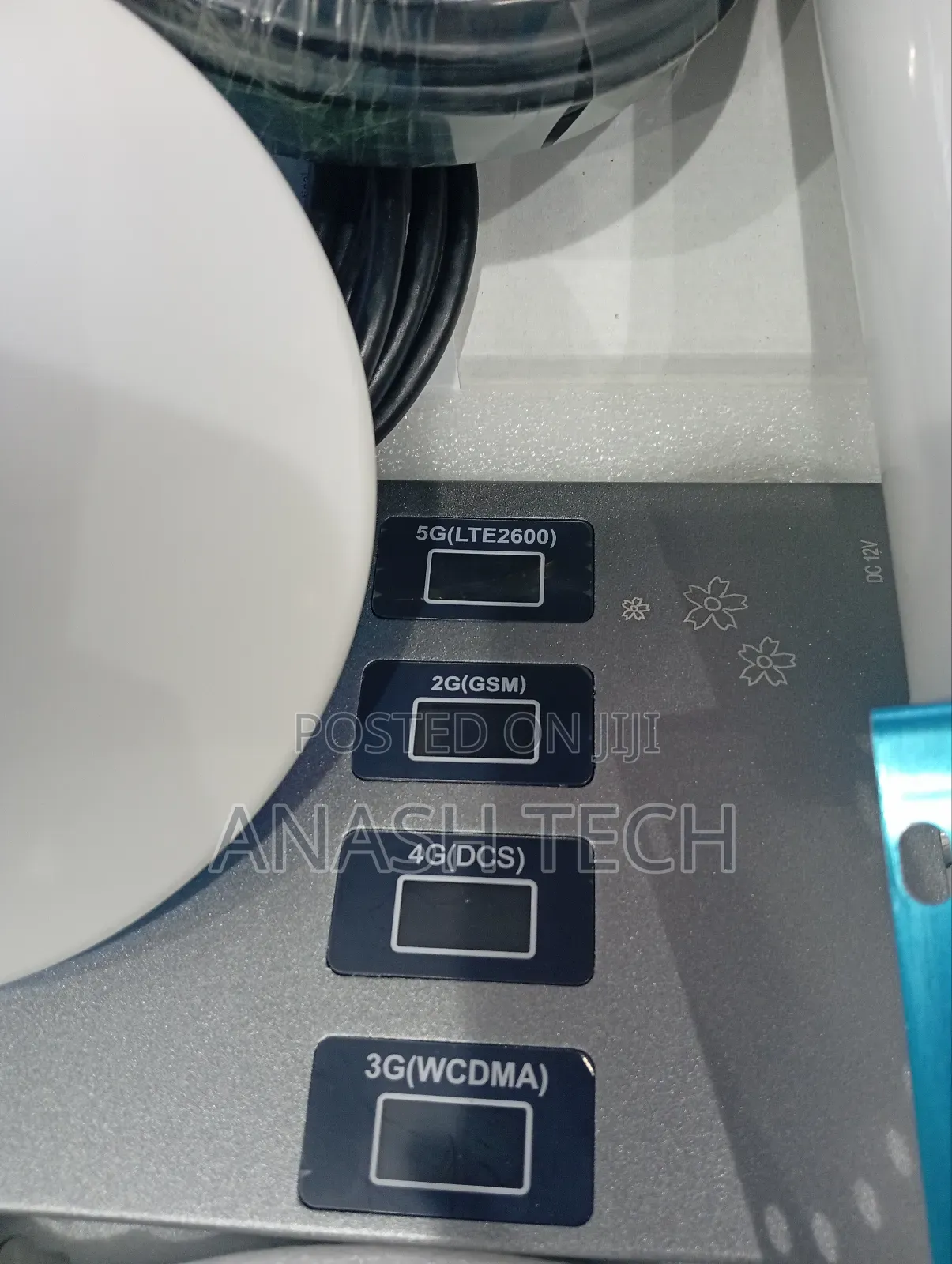 Signal Enhancer Four Band Mobile Phone Network Signal Booster