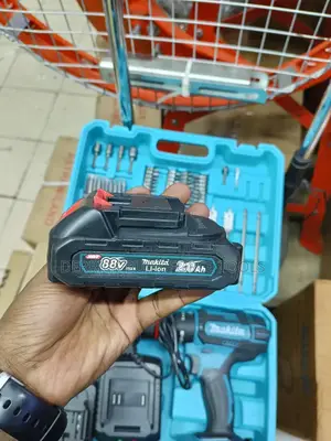 Makita 88v 2.0ahhand Drill