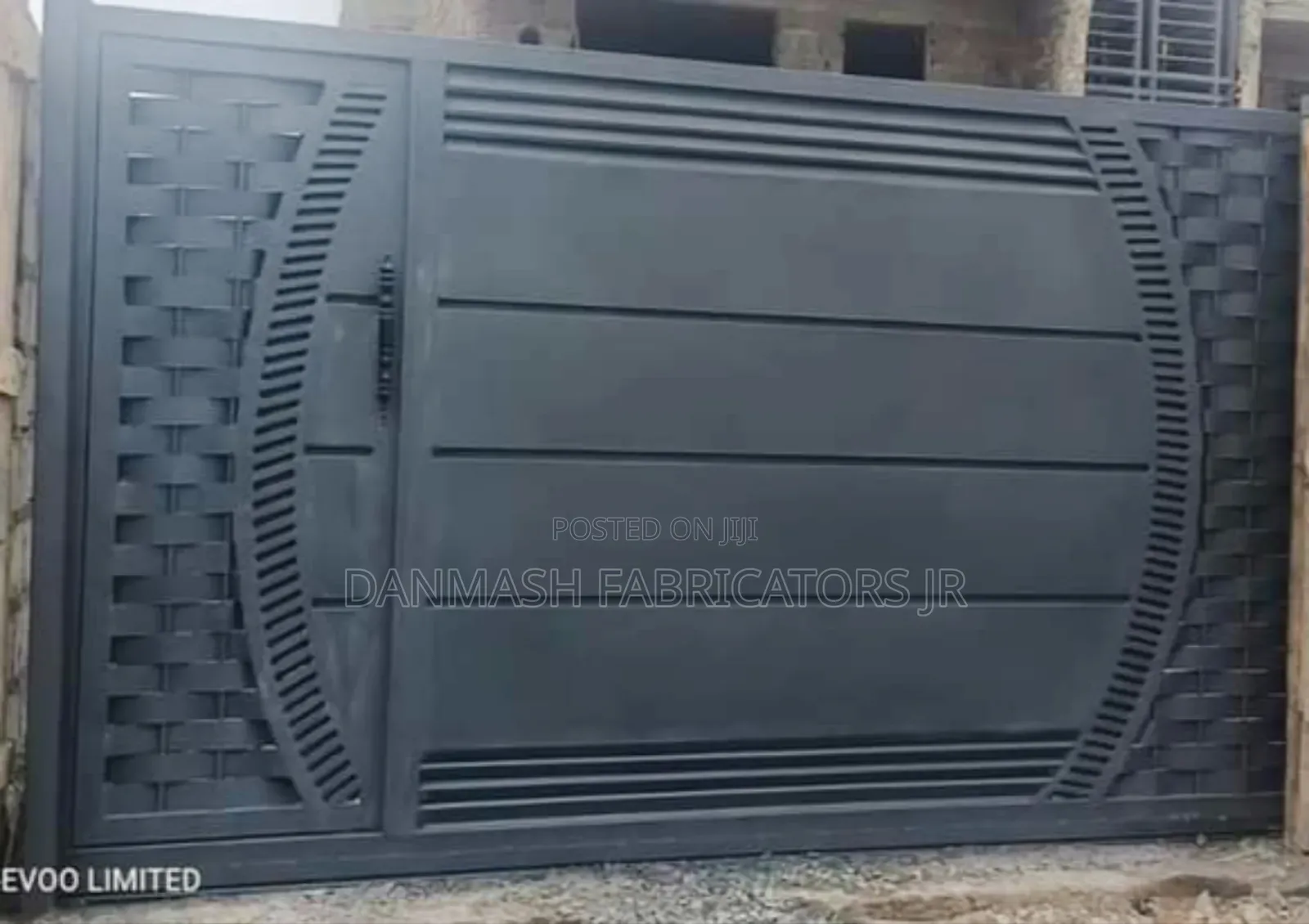 Strong Steel Compound Gate