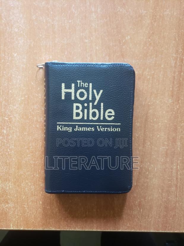 Holy Bible Kjv(Kings' James Version); Pocket-Sized Bible; English Zip.