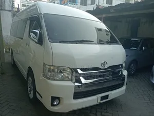 Toyota HiAce 2019 White