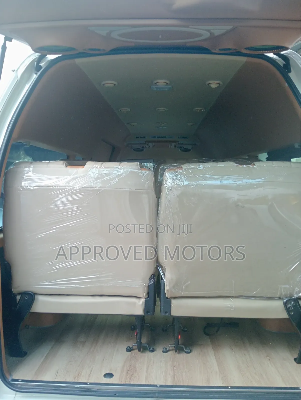 Toyota HiAce 2019 White