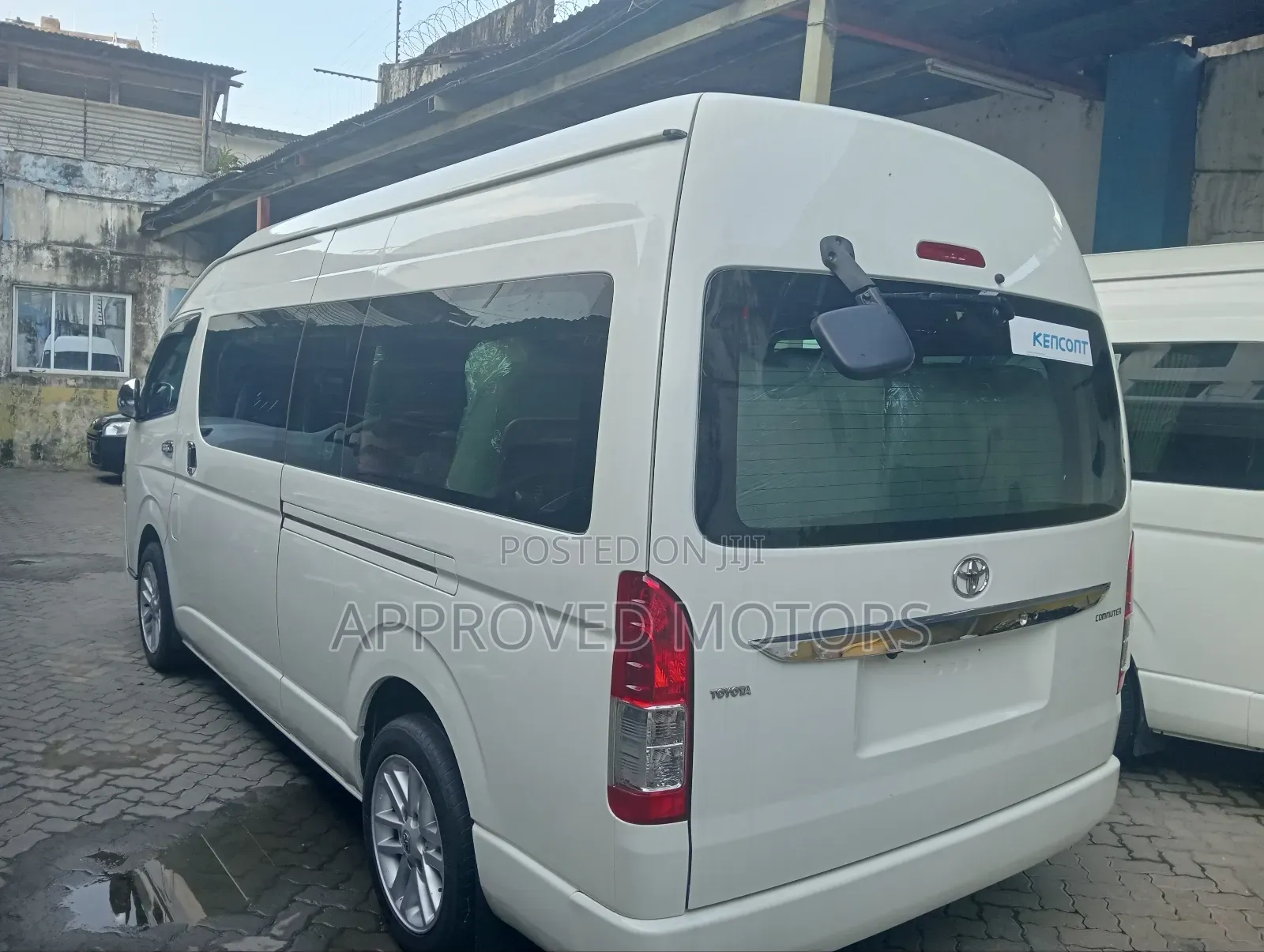 Toyota HiAce 2019 White