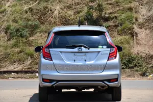 Honda Fit 2018 Silver