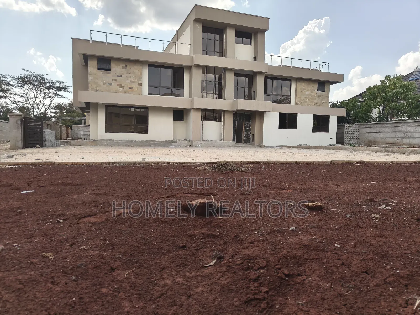 6bdrm Maisonette in Karen, Nairobi for sale