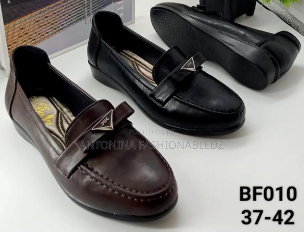 Ladies Cute Comfortable Shoes - main view