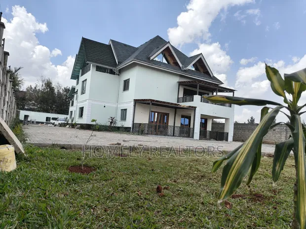 6bdrm Maisonette in Karen, Nairobi for sale