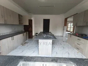 6bdrm Maisonette in Karen, Nairobi for sale