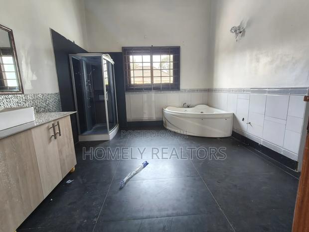 6bdrm Maisonette in Karen, Nairobi for sale - thumbnail 10