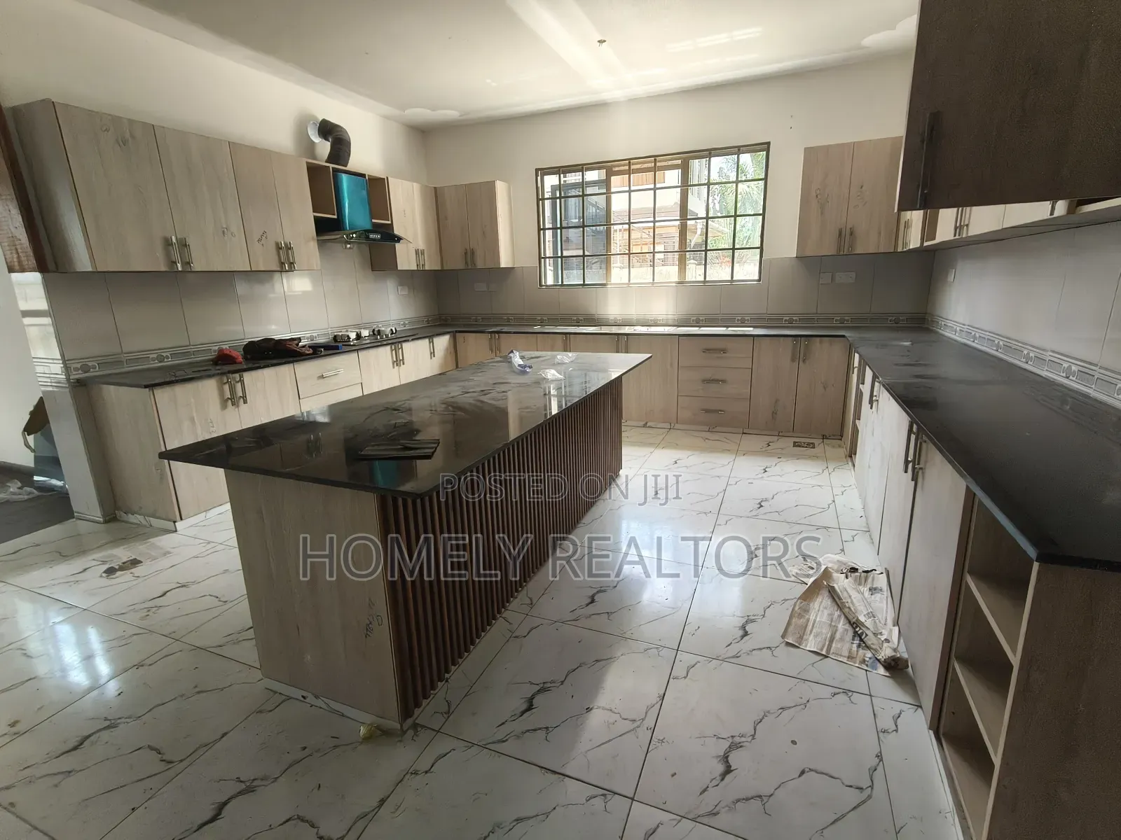 6bdrm Maisonette in Karen, Nairobi for sale