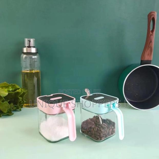 255ml Heavy Unbreakable Borosilicate Glass Spice Jar With Teaspoon
