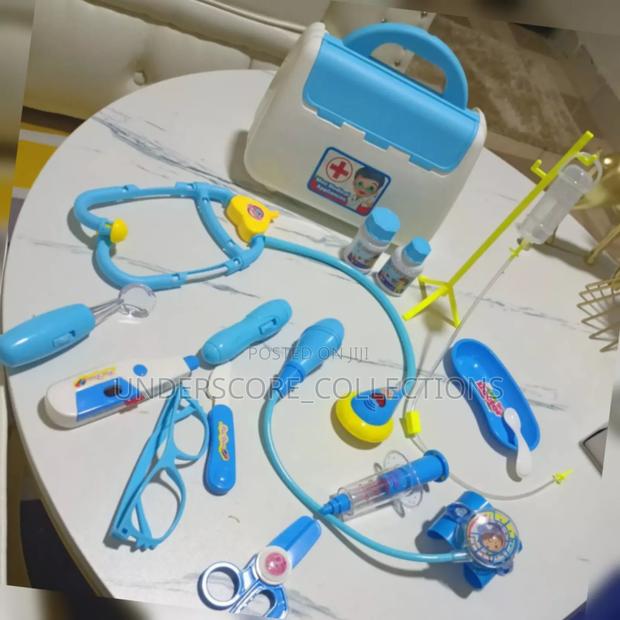 Doctors Pretend Play Set for Kids - thumbnail 2