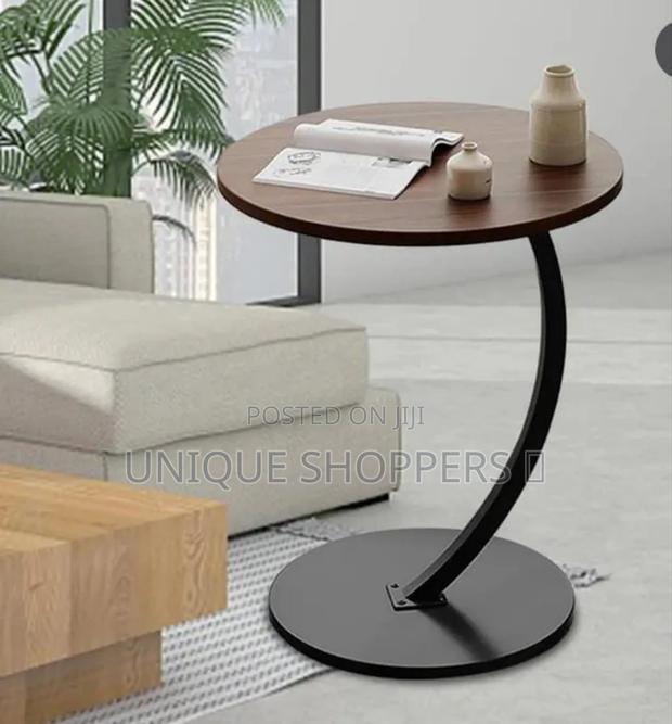 C-Shaped Sidd Stool Table - main view