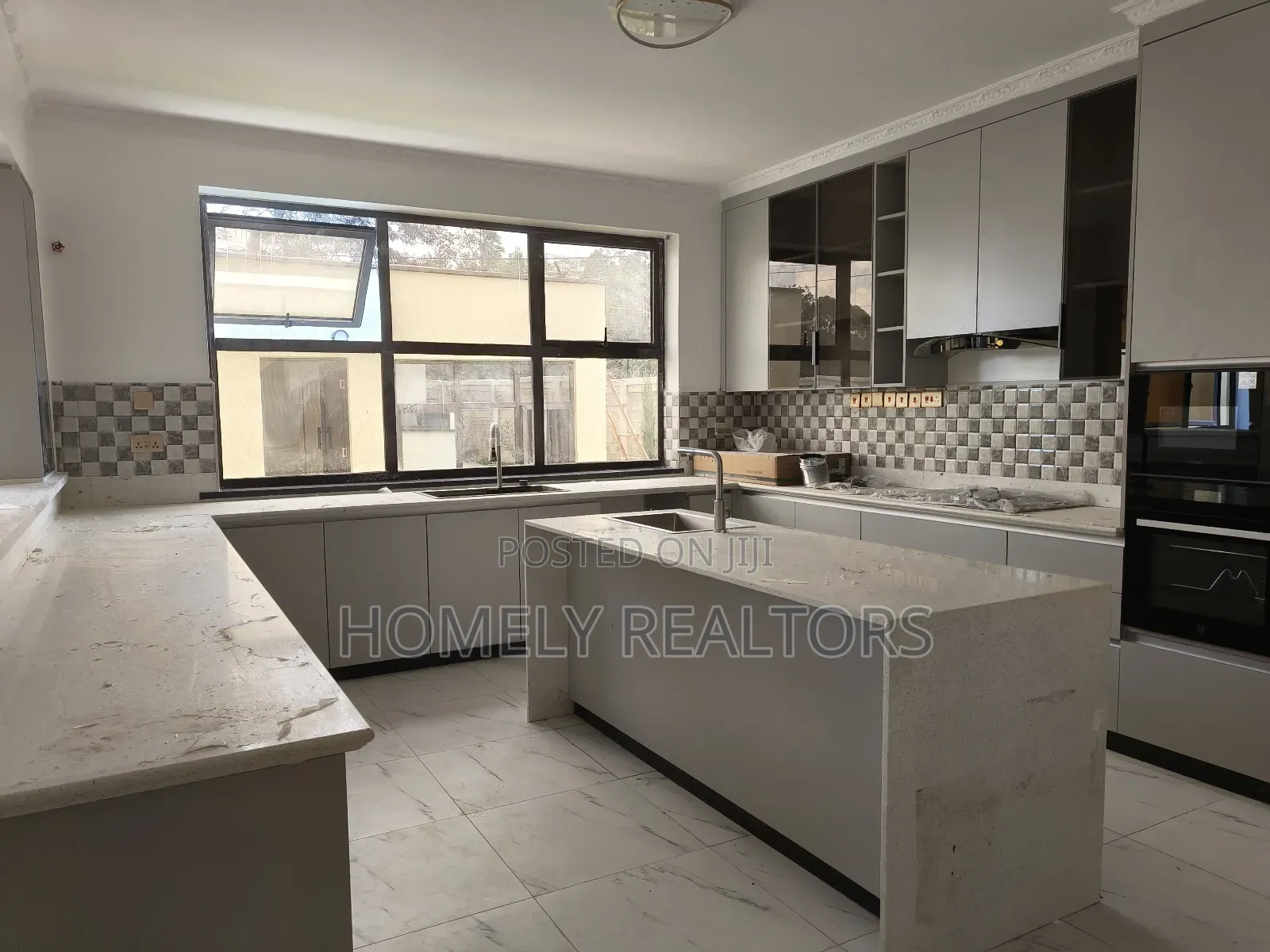 5bdrm Maisonette in Karen, Nairobi for rent