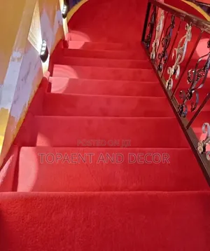 Trendy Full Stairs Wall to Wall Carpet for Easy Maintenance