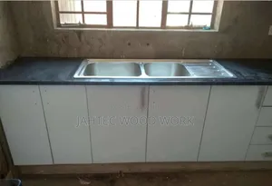 Kitchen Cabinets Feeting With Granite