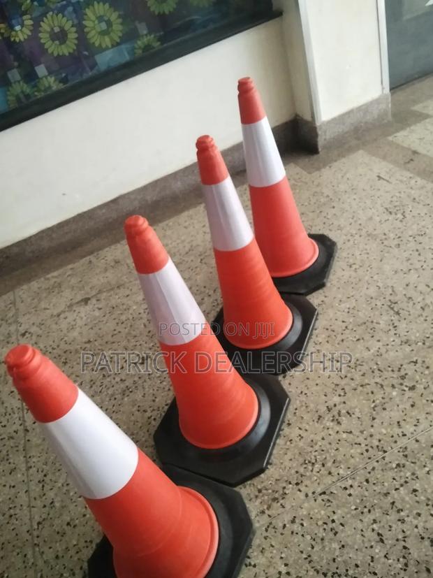 Road Traffic Cones - thumbnail 3