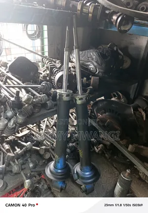 Toyota Crown Rear Shock With Sensor 4500 Each