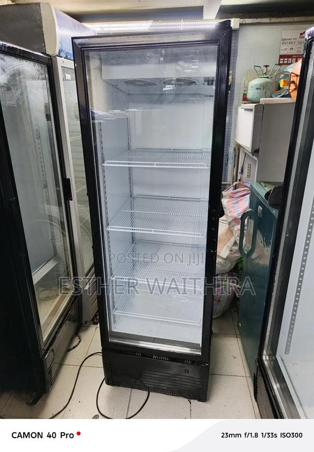 Display Fridge or Mirror Fridge - thumbnail 4