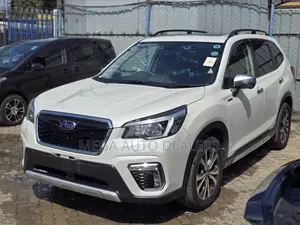 Subaru Forester 2018 White