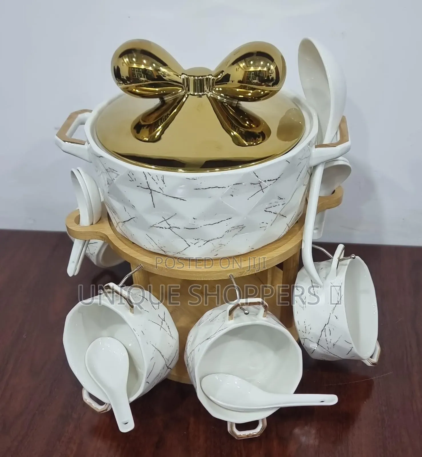 6 Ceramic Marble-Like Soup Bowls 1 Soup Touren on Bamboo Base + Burner