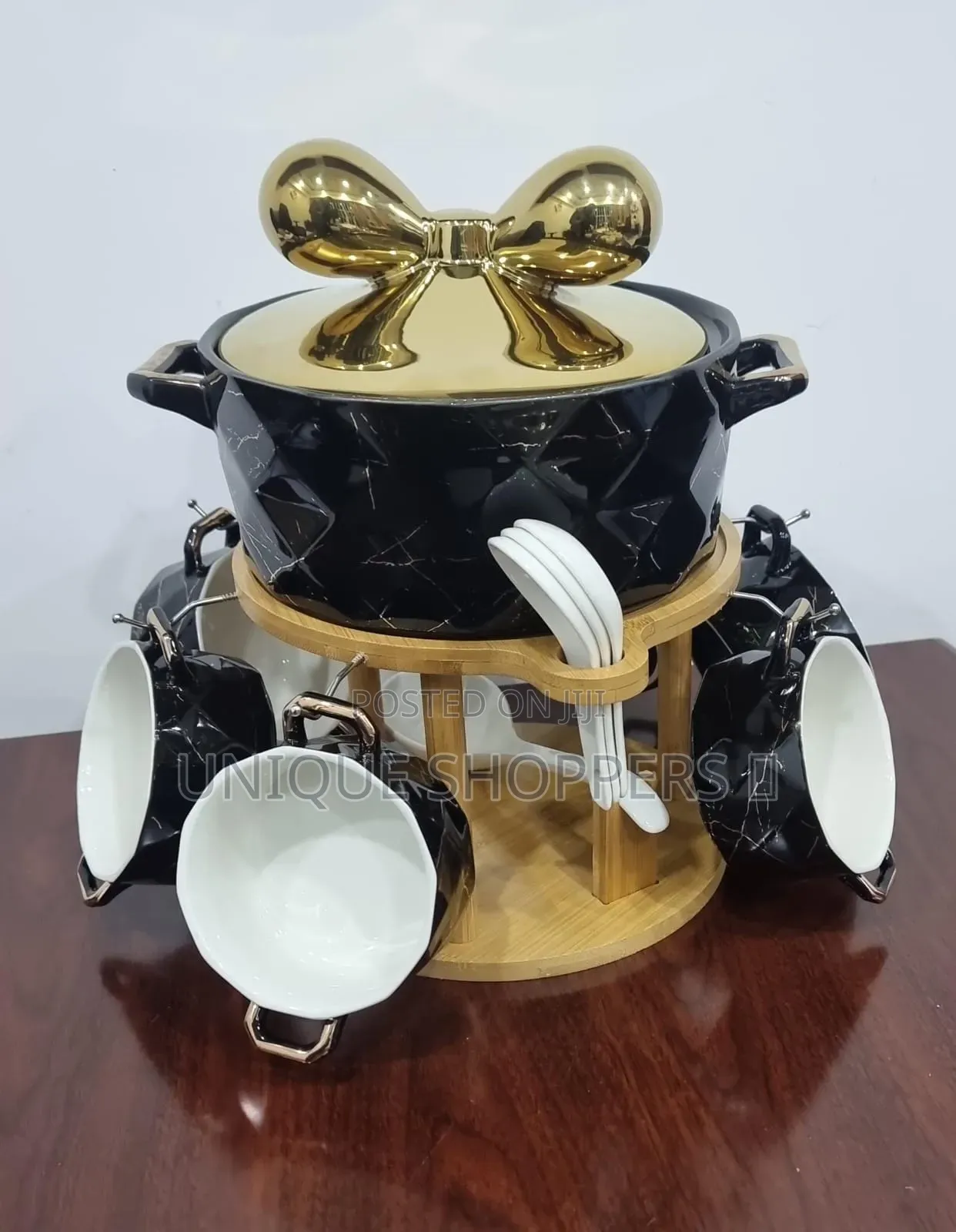 6 Ceramic Marble-Like Soup Bowls 1 Soup Touren on Bamboo Base + Burner