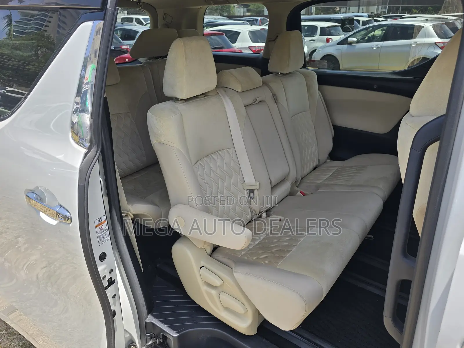 Toyota Alphard 2018 White