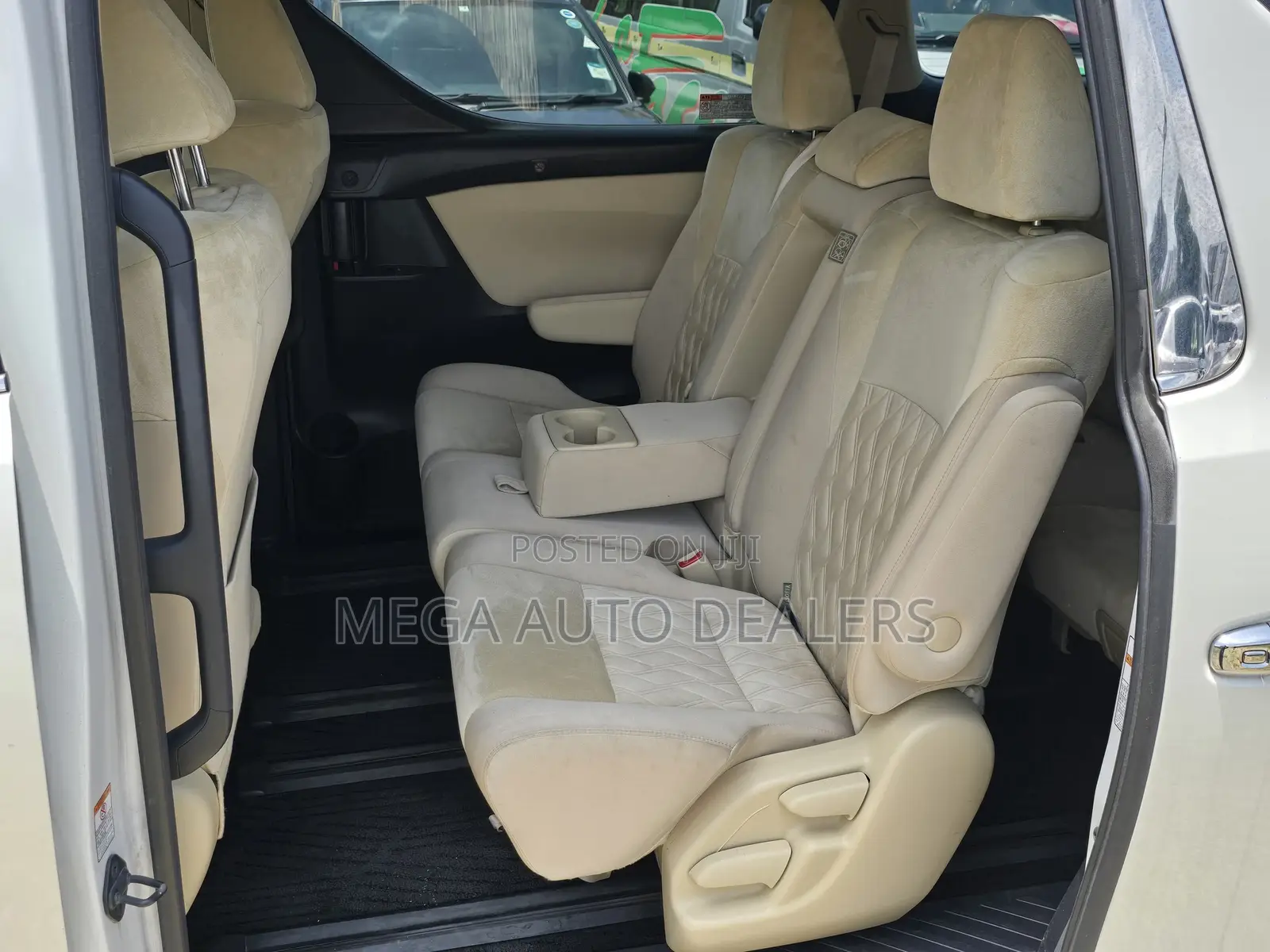 Toyota Alphard 2018 White