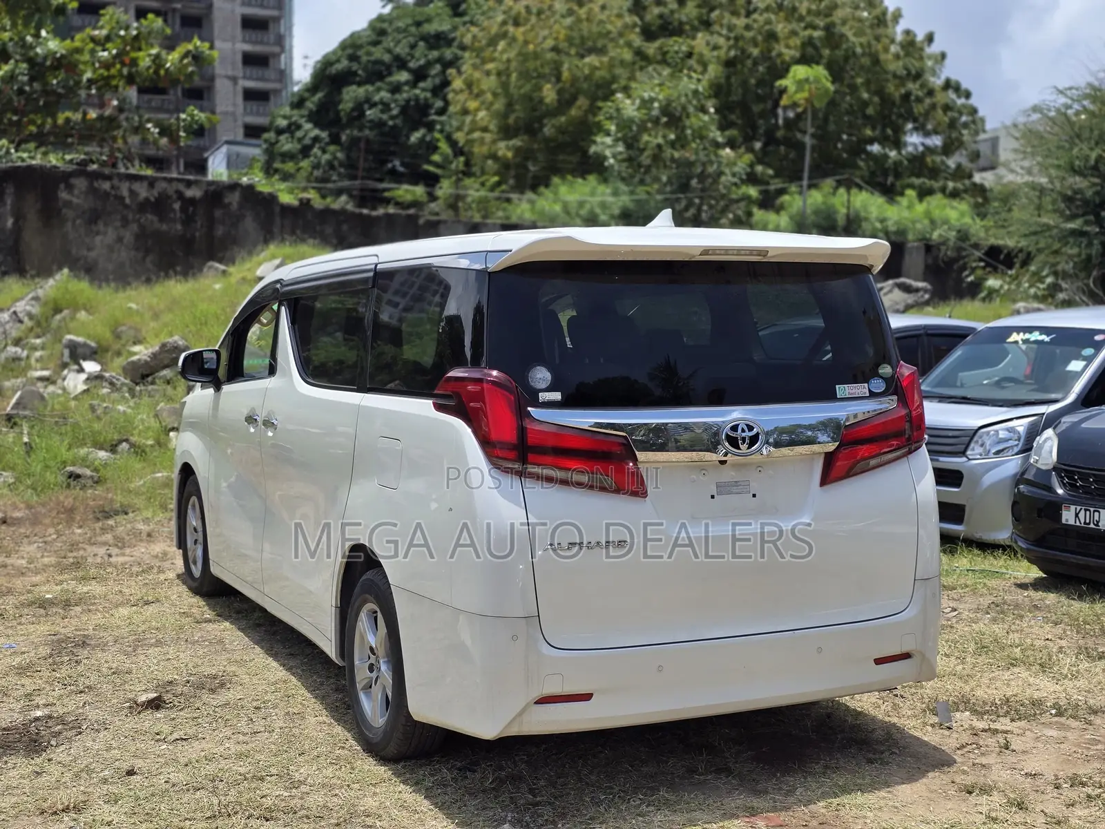 Toyota Alphard 2018 White