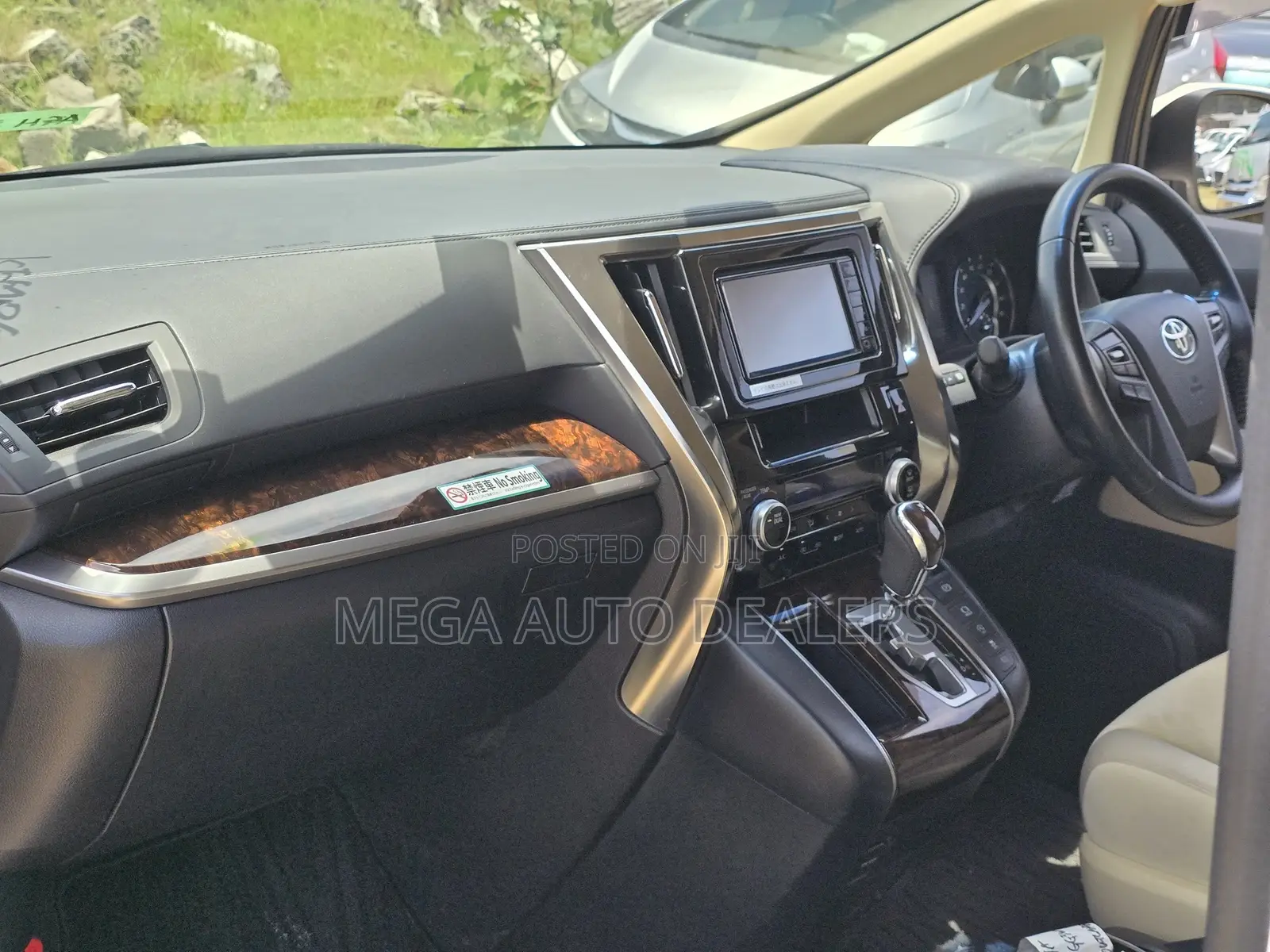 Toyota Alphard 2018 White
