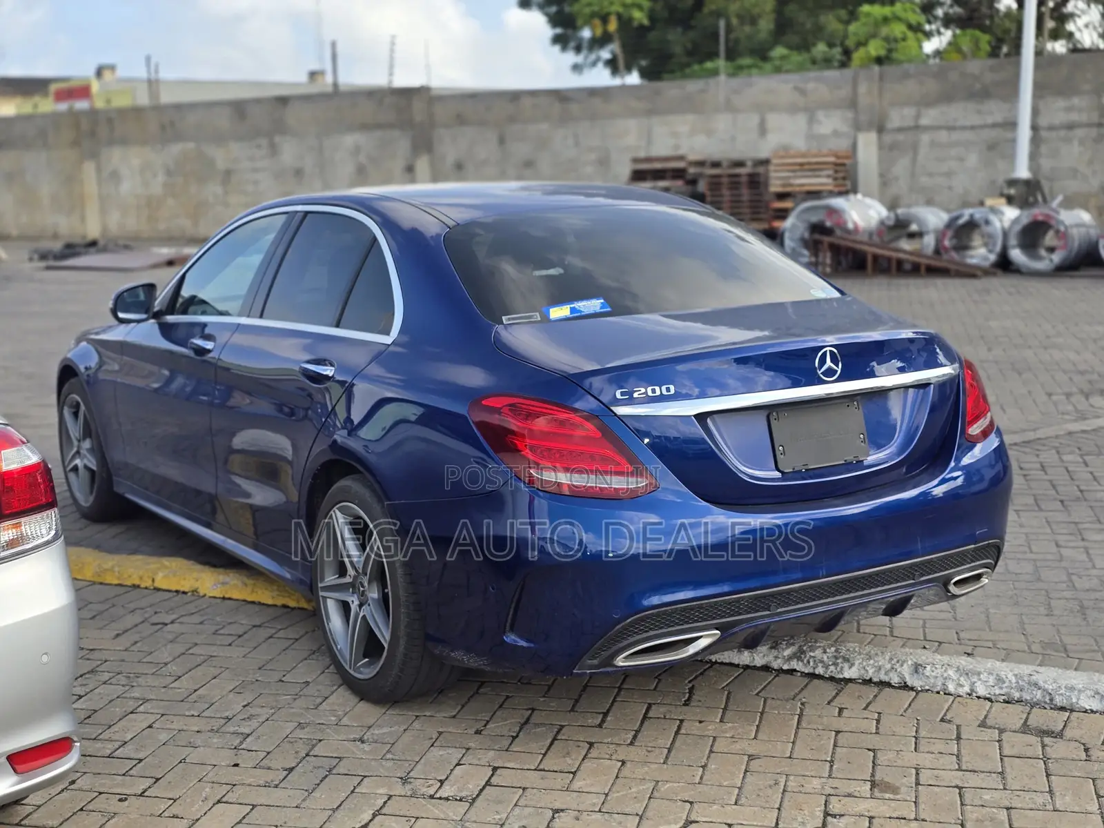 Mercedes-Benz C200 2018 Blue