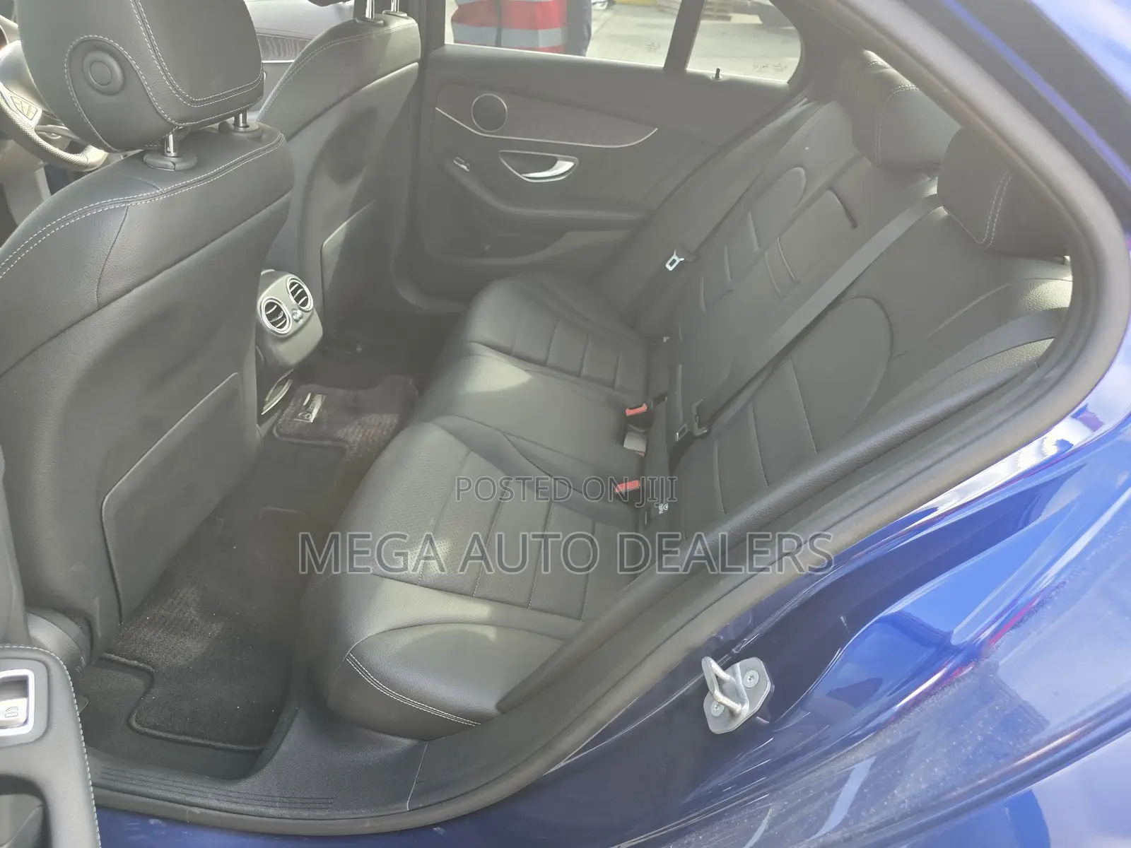 Mercedes-Benz C200 2018 Blue