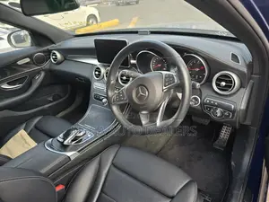 Mercedes-Benz C200 2018 Blue